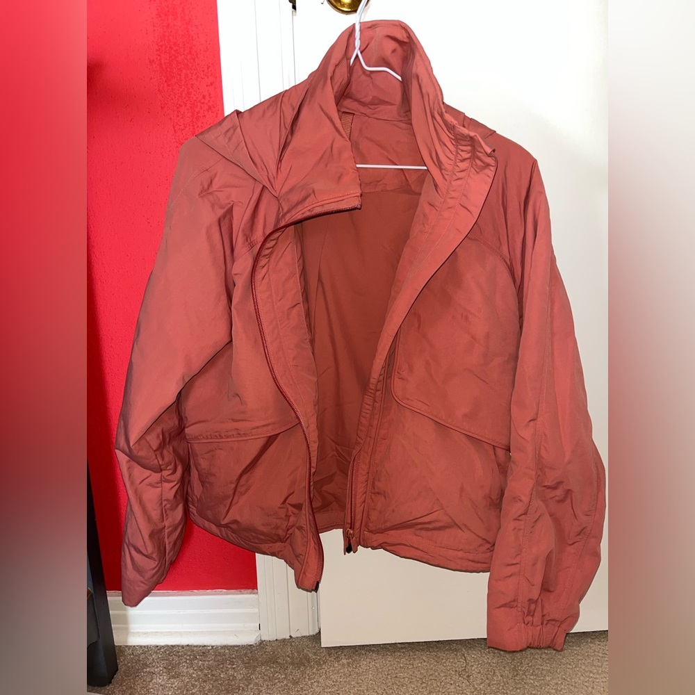 Lululemon wind breaker/shacket - Picture 2 of 7